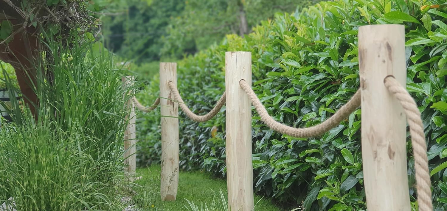 Clôture en corde de 80 cm de hauteur – Poteaux en acacia pointus avec trou et corde comme délimitation de jardin ou de chemin