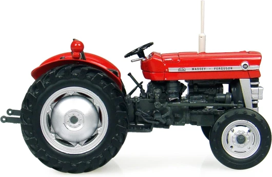 Universal Hobbies Tracteur Massey Ferguson 135