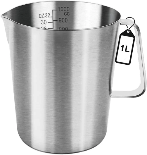 Giyofom Pichet Doseur 1 L en Acier Inoxydable, Verre Doseur en Métal avec Poignée, Graduation en Onces et en ML, Lavable au Lave-Vaisselle, Pot à Lait.