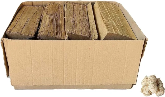 Bois de Chauffage Chêne Sec, 10 kg, Bûches 25 cm, sans Écorce, pour Cheminée, Four à Pizza, Barbecue, avec 3 Allume-Feux Naturels