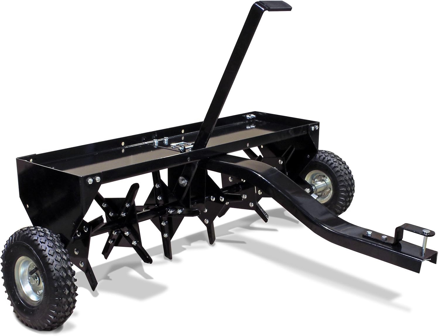 Scarificateur tracté – 1340 x 1000 x 370 mm – Largeur de travail 90 cm – Profondeur de travail 7,6 cm – pour Tracteur-tondeuse autoportée ATV – Démousseur Émousseur Aérateur de gazon