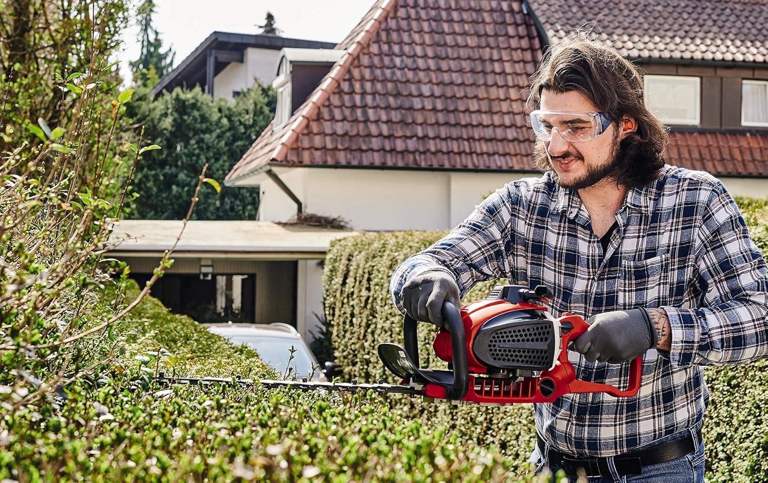 Taille-Haies Thermique GE-PH 2555 A (Moteur 2 Temps Ã€ Vibrations Atténuées, Réservoir Carburant 330 ML, Longueur De Coupe 55 Cm, System AutoChoke Et Amorçage Primerâ€œ) CISAILLES HAIES