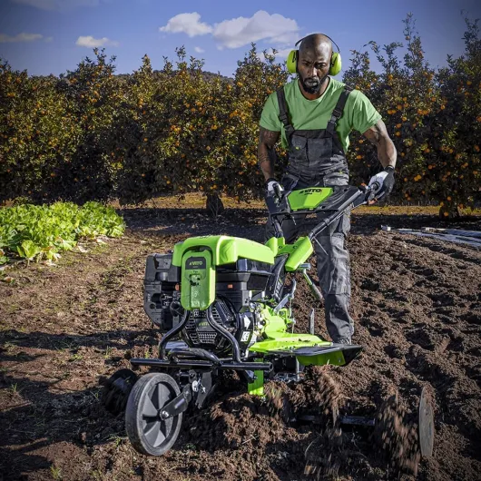 Motoculteur à Essence 7CV 4T 5200W 212 cm3 Motobineuse avec Fraises et Butteur