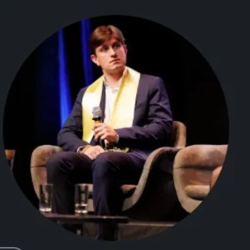 Interview de Lucas Lamquet de Ferme Solaire: Développer des projets photovoltaïques au service des agriculteurs